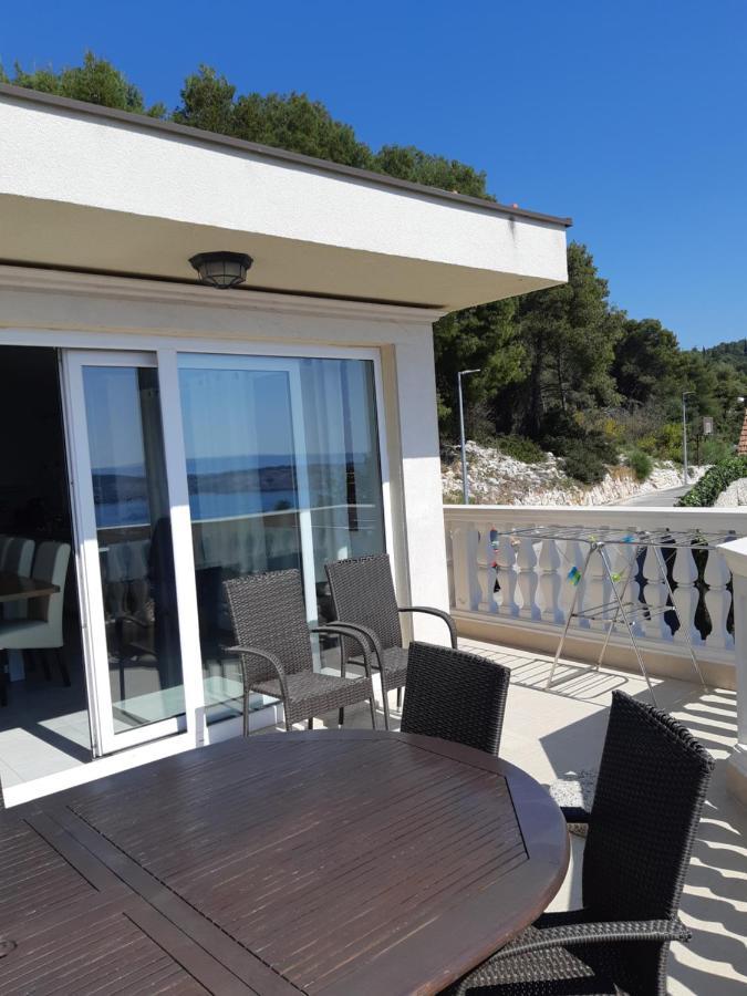 Villa Lizzi Trogir Buitenkant foto