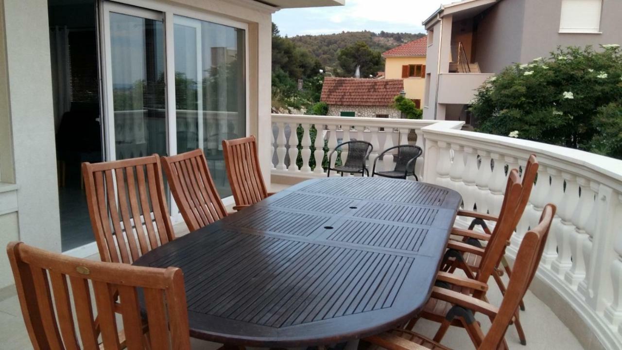 Villa Lizzi Trogir Buitenkant foto