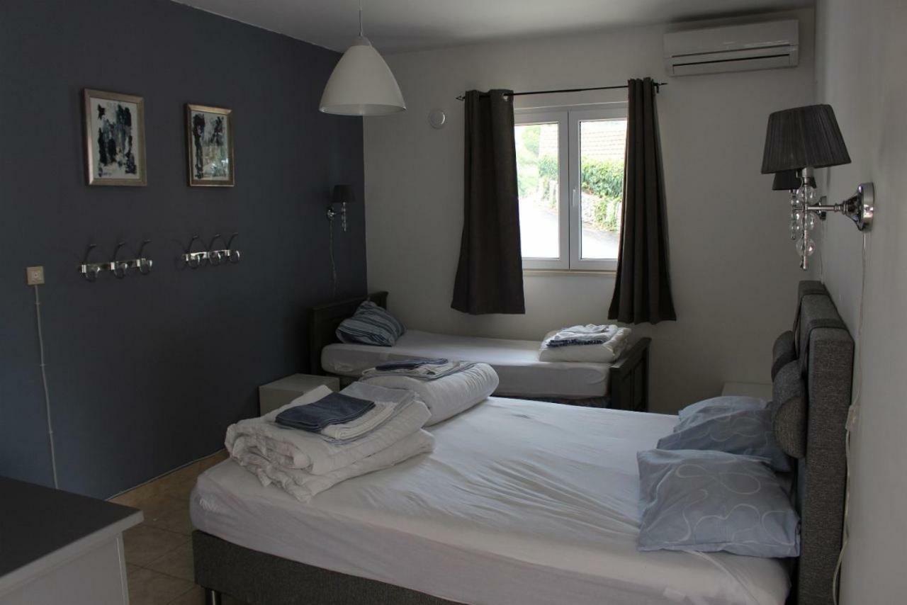 Villa Lizzi Trogir Buitenkant foto
