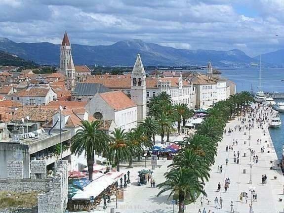 Villa Lizzi Trogir Buitenkant foto