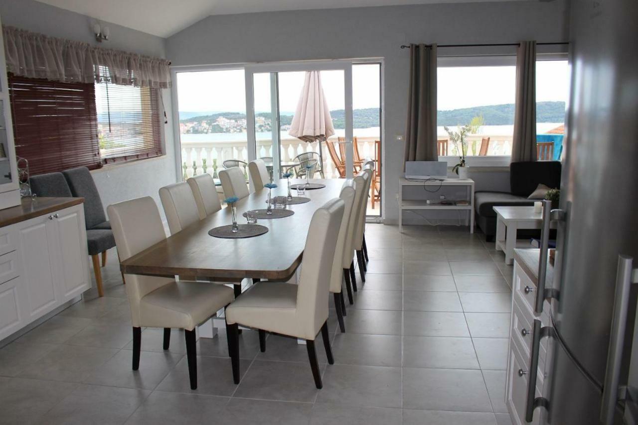 Villa Lizzi Trogir Buitenkant foto