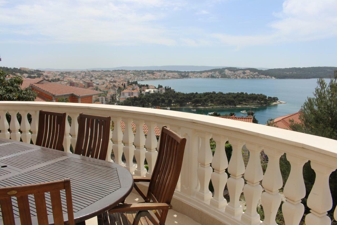 Villa Lizzi Trogir Buitenkant foto