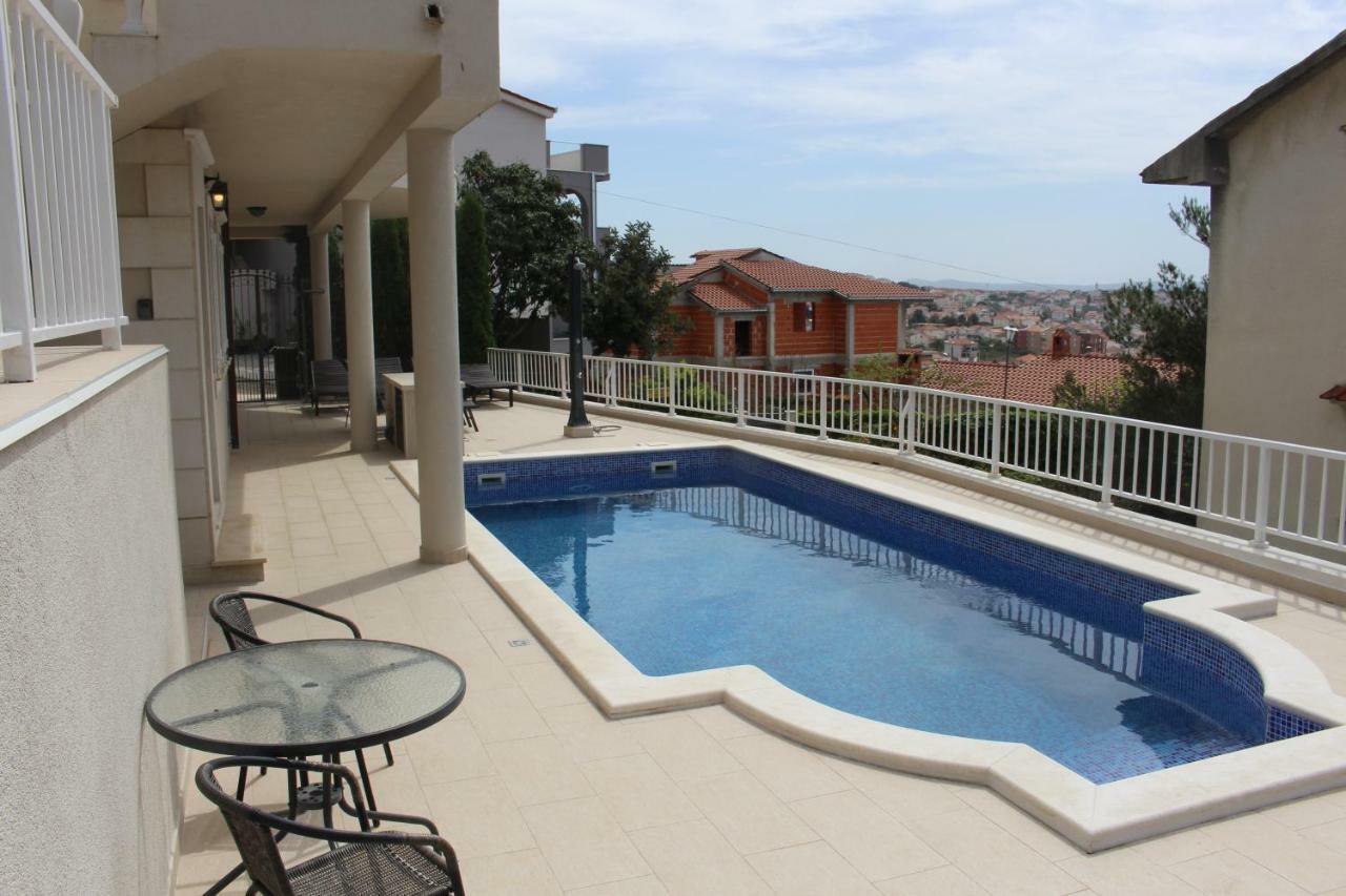Villa Lizzi Trogir Buitenkant foto